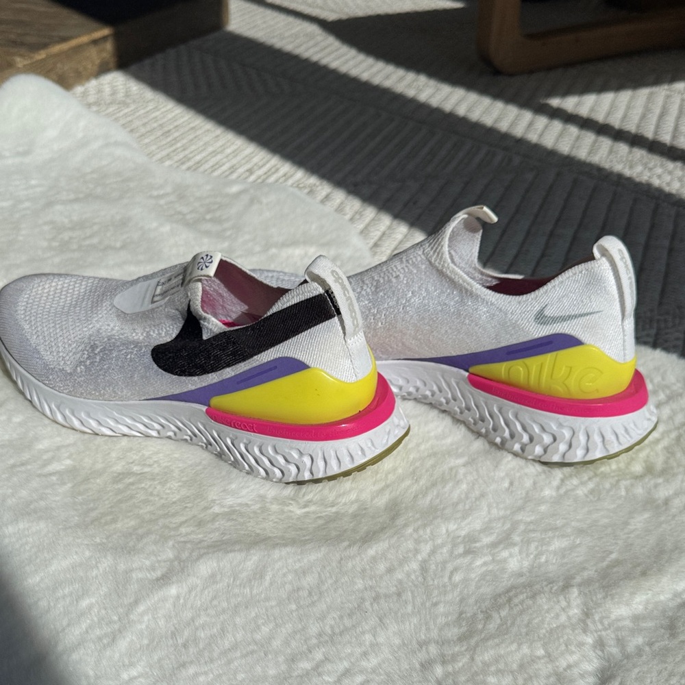 Nike Epic Phantom React Flyknit White Fuchsia - image 6